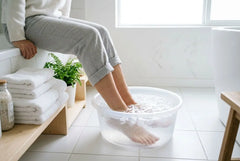 Bain de pied eau froide bienfaits : boost de circulation
