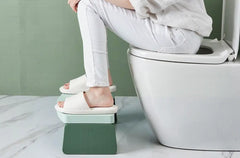 Adopter la bonne position avec un tabouret physiologique toilettes